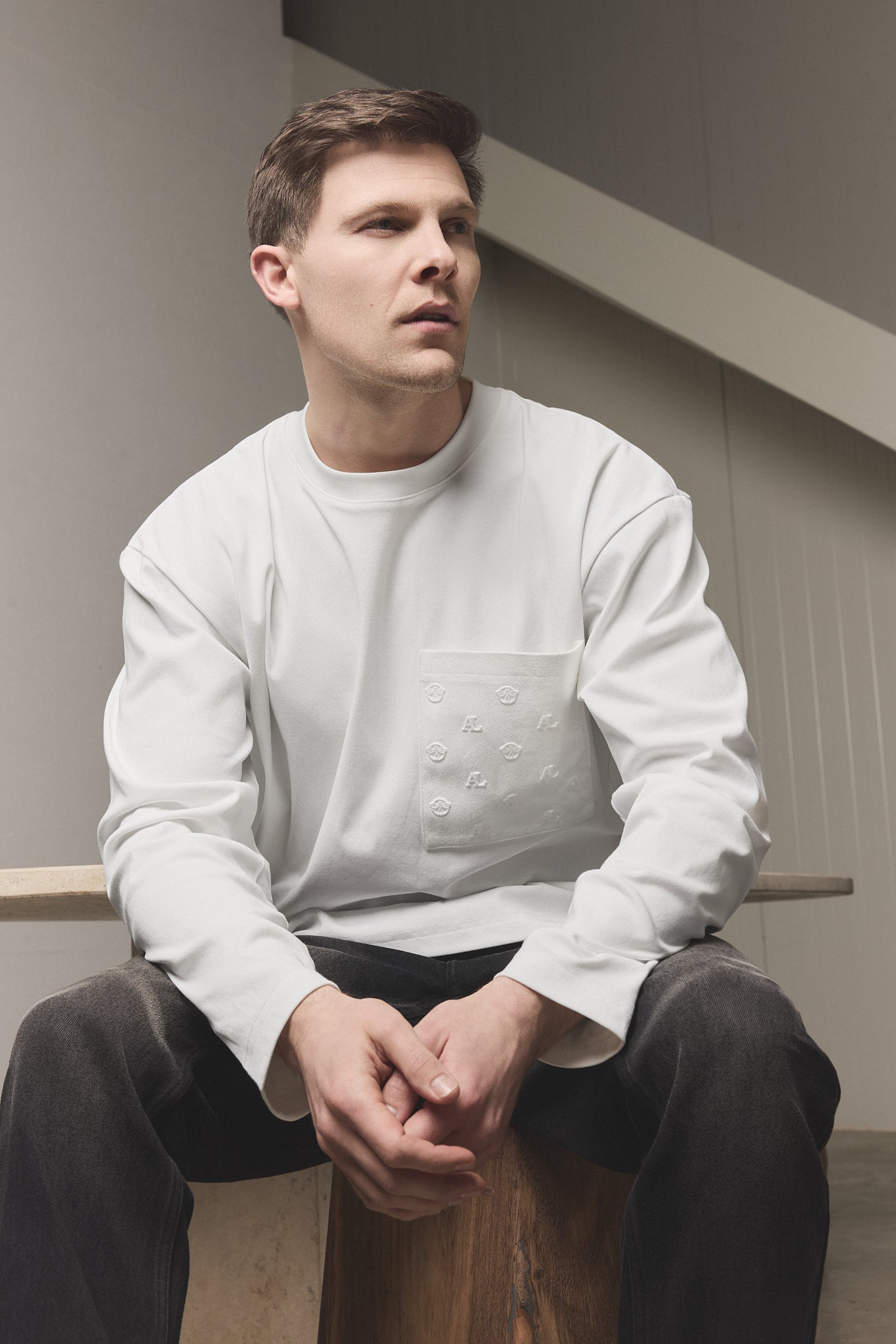 Observer Longsleeve Off White